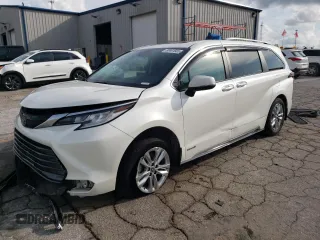2021 Toyota Sienna Limited with VIN 5TDZSKFC8MS004959, listed as a Copart auction lot 60441665 with 62,494 mi miles and Salvage title. Bid and sale history available at DreamBid. Image 1.