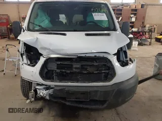 2016 Ford Transit Cargo z VIN 1FTYE1YM1GKB30742, wystawiony jako IAAI lot #41357645 z przebiegiem 240 747 mil mil oraz . Historia ofert i sprzedaży dostępna na DreamBid. Obrazek 6.
