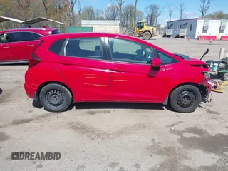 2019 Honda Fit LX with VIN 3HGGK5H48KM749515, listed as a IAAI auction lot 41957816 with 189,453 mi miles. Bid and sale history available at carsss.com. Image 12.