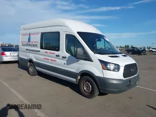 2018 Ford Transit Cargo with VIN 1FTBW3XG8JKA67561, listed as a IAAI auction lot 41997562 with 125,072 mi miles. Bid and sale history available at carsss.com. Image 1.