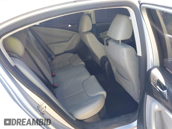 2009 Volkswagen Passat Komfort z VIN WVWJK73C19E078820, wystawiony jako IAAI lot #41823121 z przebiegiem 118 002 mil mil oraz . Historia ofert i sprzedaży dostępna na DreamBid. Obrazek 8.