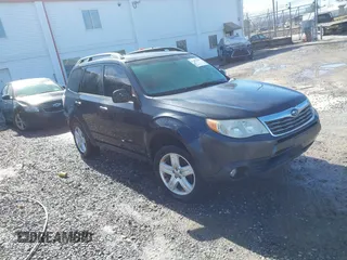 2010 Subaru Forester 2.5X Premium with VIN JF2SH6CC8AH705952, listed as a IAAI auction lot 41582498 with 208,576 mi miles. Bid and sale history available at carsss.com. Image 1.
