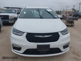 2023 Chrysler Pacifica Hybrid Touring L with VIN 2C4RC1L7XPR588776, listed as a IAAI auction lot 41344136 with 47,165 mi miles. Bid and sale history available at carsss.com. Image 12.