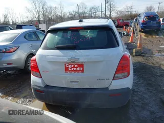 2016 Chevrolet Trax LS with VIN 3GNCJKSB3GL267030, listed as a IAAI auction lot 41485429 with 126,301 mi miles. Bid and sale history available at carsss.com. Image 17.