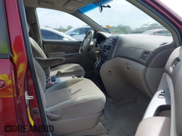 2006 Toyota Sienna CE with VIN 5TDZA23C96S560661, listed as a IAAI auction lot 41954886 with 272,937 mi miles. Bid and sale history available at carsss.com. Image 5.