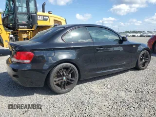 2008 BMW 1 Series 135i with VIN WBAUC73558VF24221, listed as a Copart auction lot 77442894 with 147,335 mi miles and Clean Title. Bid and sale history available at carsss.com. Image 3.