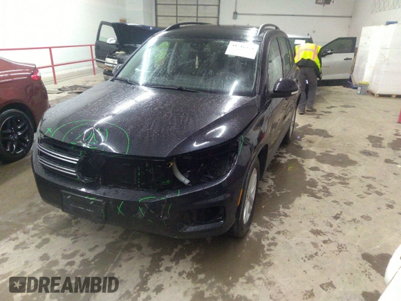 2016 Volkswagen Tiguan SE with VIN WVGBV7AX3GW541416, listed as a IAAI auction lot 41716488 with 78,639 mi miles and . Bid and sale history available at DreamBid. Image 2.
