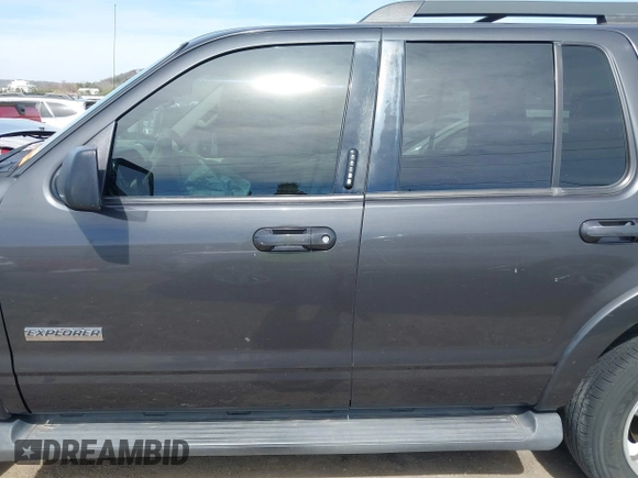 2007 Ford Explorer XLT with VIN 1FMEU73EX7UB50867, listed as a IAAI auction lot 41807131 with 182,673 mi miles. Bid and sale history available at carsss.com. Image 14.