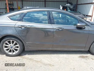 2017 Ford Fusion SE with VIN 3FA6P0HD7HR297945, listed as a IAAI auction lot 42015135 with 136,774 mi miles. Bid and sale history available at carsss.com. Image 6.
