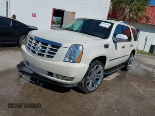 2008 Cadillac Escalade with VIN 1GYEC63888R120115, listed as a IAAI auction lot 41806284 with 233,756 mi miles. Bid and sale history available at carsss.com. Image 2.