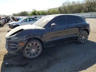 2015 Porsche Macan Turbo z VIN WP1AF2A5XFLB92557, wystawiony jako Copart lot #54129055 z przebiegiem 113 058 mil mil oraz Szkoda całkowita • Salvage title. Historia ofert i sprzedaży dostępna na DreamBid. Obrazek 1.