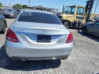 2015 Mercedes-Benz C 300 with VIN 55SWF4JB1FU077386, listed as a IAAI auction lot 42164280 with 104,452 mi miles and . Bid and sale history available at carsss.com. Image 17.