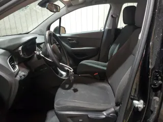 2019 Chevrolet Trax LS with VIN 3GNCJKSB2KL196234, listed as a Copart auction lot 51243465 with 133,754 mi miles and Salvage Title. Bid and sale history available at carsss.com. Image 7.