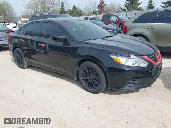 2018 Nissan Altima 2.5 S with VIN 1N4AL3AP3JC270628, listed as a IAAI auction lot 42148978 with 62,561 mi miles. Bid and sale history available at carsss.com. Image 1.