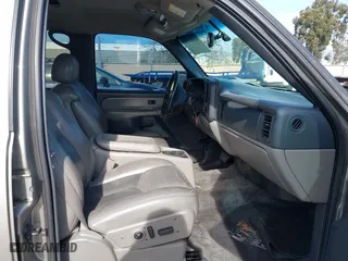 2001 Chevrolet Tahoe LS with VIN 1GNEK13T51J203013, listed as a IAAI auction lot 41886371 with 218,779 mi miles. Bid and sale history available at carsss.com. Image 5.