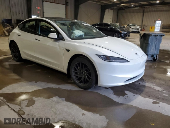 2025 Tesla Model 3 Long Range z VIN 5YJ3E1EBXSF942561, wystawiony jako Copart lot #52961935 z przebiegiem 5 911 mil mil oraz Szkoda całkowita • Salvage title. Historia ofert i sprzedaży dostępna na DreamBid. Obrazek 4.