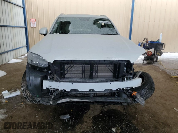 2024 Volvo XC90 Plus Bright Theme with VIN YV4L12PE3R1183549, listed as a Copart auction lot 44153945 with 8,268 mi miles and Salvage Title. Bid and sale history available at DreamBid. Image 5.