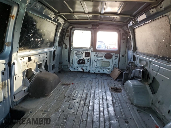 2000 Ford Econoline Passenger XL with VIN 1FBSS31S0YHB66699, listed as a Copart auction lot 46336245 with 189,130 mi miles and Salvage Title. Bid and sale history available at DreamBid. Image 10.