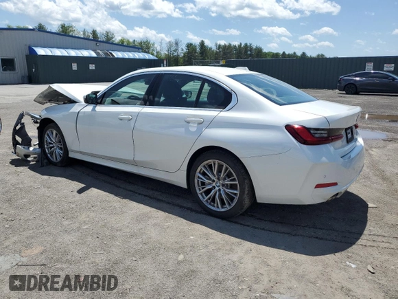 2024 BMW 3 Series 330i z VIN 3MW69FF07R8E63764, wystawiony jako Copart lot #57039575 z przebiegiem 5 355 mil mil oraz Szkoda całkowita • Salvage title. Historia ofert i sprzedaży dostępna na DreamBid. Obrazek 2.