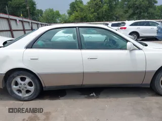 1998 Lexus ES 300 with VIN JT8BF28GXW0106483, listed as a IAAI auction lot 42177092 with Not provided miles and . Bid and sale history available at DreamBid. Image 14.