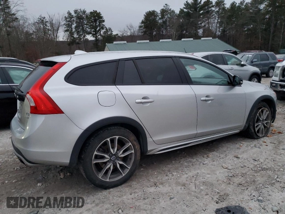 2018 Volvo V60 z VIN YV440MWK4J2056026, wystawiony jako Copart lot #83186344 z przebiegiem 45 495 mil mil oraz Szkoda całkowita • Salvage title. Historia ofert i sprzedaży dostępna na DreamBid. Obrazek 3.