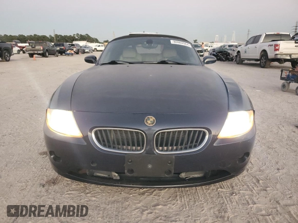 2008 BMW Z4 3.0si with VIN 4USBU53578LX04489, listed as a Copart auction lot 80902064 with 54,305 mi miles and Salvage Title. Bid and sale history available at carsss.com. Image 5.