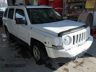 2016 Jeep Patriot Sport SE with VIN 1C4NJRBB5GD686383, listed as a IAAI auction lot 41342243 with 100,631 mi miles and . Bid and sale history available at DreamBid. Image 1.