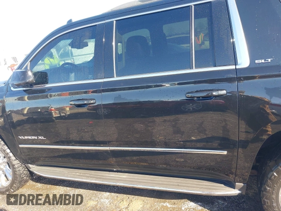 2016 GMC Yukon XL SLT with VIN 1GKS2GKC0GR443634, listed as a IAAI auction lot 41379064 with 121,744 mi miles. Bid and sale history available at carsss.com. Image 19.