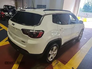 2022 Jeep Compass Latitude с VIN 3C4NJDBB9NT205917, выставлен на аукционе IAAI как лот 42621255 с пробегом 15 841 миль миль и . История ставок и продаж доступна на DreamBid. Изображение 13.