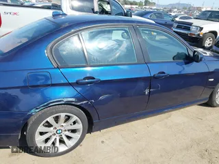 2011 BMW 3 Series 328i with VIN WBAPH5G59BNM72013, listed as a IAAI auction lot 41970086 with 71,408 mi miles. Bid and sale history available at carsss.com. Image 13.