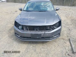 2017 Volkswagen Passat S z VIN 1VWAT7A38HC043814, wystawiony jako IAAI lot #42216077 z przebiegiem 178 418 mil mil oraz . Historia ofert i sprzedaży dostępna na DreamBid. Obrazek 6.