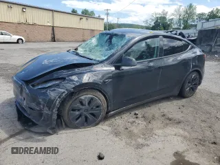 2024 Tesla Model Y Long Range с VIN 7SAYGDEE7RA327259, выставлен на аукционе Copart как лот 57494435 с пробегом Не указан миль и Списание • Salvage title. История ставок и продаж доступна на DreamBid. Изображение 1.