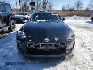 2024 Nissan Z Performance с VIN JN1BZ4BH5RM360916, выставлен на аукционе Copart как лот 45556675 с пробегом 7 004 миль миль и Списание • Salvage title. История ставок и продаж доступна на DreamBid. Изображение 5.
