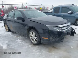2012 Ford Fusion SE z VIN 3FAHP0HA1CR140841, wystawiony jako IAAI lot #41596303 z przebiegiem 133 643 mil mil oraz . Historia ofert i sprzedaży dostępna na DreamBid. Obrazek 1.