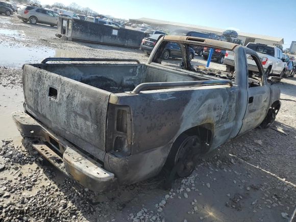 2005 Chevrolet Silverado 1500 Work Truck with VIN 1GCEC14X85Z137054, listed as a Copart auction lot 47140565 with 0 mi miles and Non Repairable. Bid and sale history available at carsss.com. Image 3.