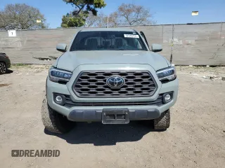2022 Toyota Tacoma SR z VIN 3TMCZ5AN5NM506941, wystawiony jako Copart lot #52349755 z przebiegiem 46 013 mil mil oraz Szkoda całkowita • Salvage title. Historia ofert i sprzedaży dostępna na DreamBid. Obrazek 5.