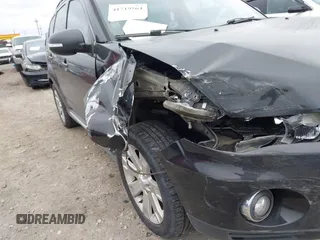 2011 Mitsubishi Outlander SE z VIN JA4JT3AW9BU038039, wystawiony jako IAAI lot #41719564 z przebiegiem 145 369 mil mil oraz . Historia ofert i sprzedaży dostępna na DreamBid. Obrazek 6.