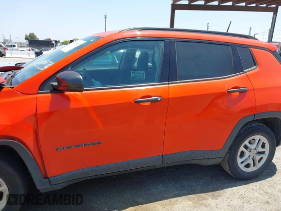 2018 Jeep Compass Sport с VIN 3C4NJCAB7JT123223, выставлен на аукционе IAAI как лот 42441627 с пробегом 90 273 миль миль и . История ставок и продаж доступна на DreamBid. Изображение 14.