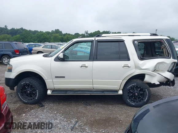 2007 Ford Expedition Limited with VIN 1FMFU20547LA46487, listed as a IAAI auction lot 42720866 with 263,264 mi miles and . Bid and sale history available at DreamBid. Image 13.