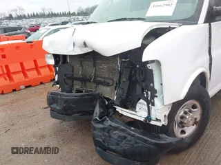 2017 Chevrolet Express Cargo Van with VIN 1GCZGHFG6H1292104, listed as a IAAI auction lot 41662902 with 272,436 mi miles. Bid and sale history available at carsss.com. Image 18.
