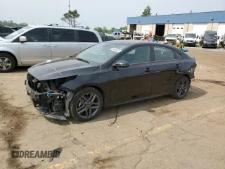 2021 Kia Forte GT-Line z VIN 3KPF34AD4ME403535, wystawiony jako Copart lot #59966665 z przebiegiem 38 241 mil mil oraz Czysty tytuł • Clean title. Historia ofert i sprzedaży dostępna na DreamBid. Obrazek 1.