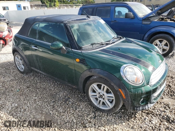 2015 MINI Convertible z VIN WMWZN3C5XFT861708, wystawiony jako Copart lot #82233054 z przebiegiem 38 498 mil mil oraz Czysty tytuł • Clean title. Historia ofert i sprzedaży dostępna na DreamBid. Obrazek 4.