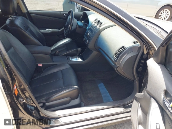 2009 Nissan Altima SL with VIN 1N4AL21E59N549166, listed as a IAAI auction lot 42464028 with 170,253 mi miles and . Bid and sale history available at DreamBid. Image 5.