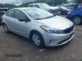 2018 Kia Forte LX z VIN 3KPFK4A70JE193265, wystawiony jako IAAI lot #42375190 z przebiegiem 110 648 mil mil oraz . Historia ofert i sprzedaży dostępna na DreamBid. Obrazek 1.