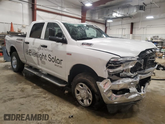 2022 Ram 2500 Tradesman with VIN 3C6UR5CJ5NG141181, listed as a Copart auction lot 47524275 with 34,221 mi miles and Non Repairable. Bid and sale history available at carsss.com. Image 4.