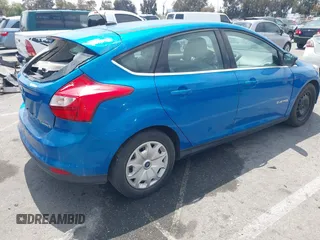 2013 Ford Focus Electric z VIN 1FADP3R44DL222541, wystawiony jako IAAI lot #42157870 z przebiegiem 59 880 mil mil oraz . Historia ofert i sprzedaży dostępna na DreamBid. Obrazek 4.