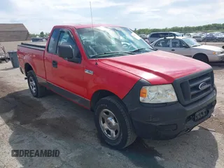 2005 Ford F-150 XL с VIN 1FTRF12215NB90184, выставлен на аукционе IAAI как лот 42214873 с пробегом 243 672 миль миль и . История ставок и продаж доступна на DreamBid. Изображение 1.