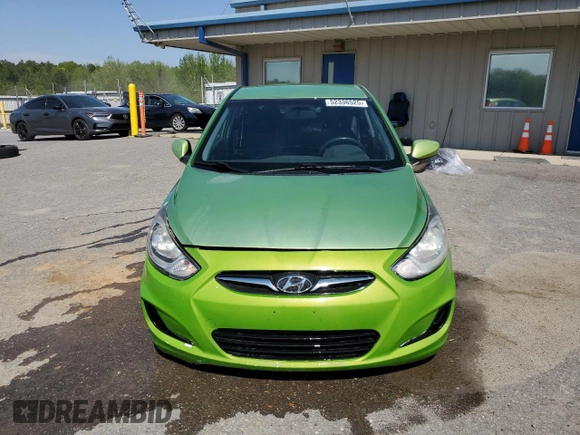 2014 Hyundai Accent GS z VIN KMHCT5AE2EU177298, wystawiony jako Copart lot #52336525 z przebiegiem 165 314 mil mil oraz Szkoda całkowita • Salvage title. Historia ofert i sprzedaży dostępna na DreamBid. Obrazek 5.