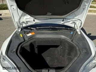 2013 Tesla Model S with VIN 5YJSA1CG8DFP12090, listed as a Copart auction lot 87286844 with 94,810 mi miles and Clean Title. Bid and sale history available at carsss.com. Image 7.
