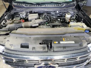 2023 Ford F-250 XL z VIN 1FT7X2BN4PEC41054, wystawiony jako Copart lot #50251095 z przebiegiem 28 016 mil mil oraz Szkoda całkowita • Salvage title. Historia ofert i sprzedaży dostępna na DreamBid. Obrazek 11.